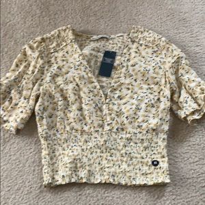 Short sleeve floral top